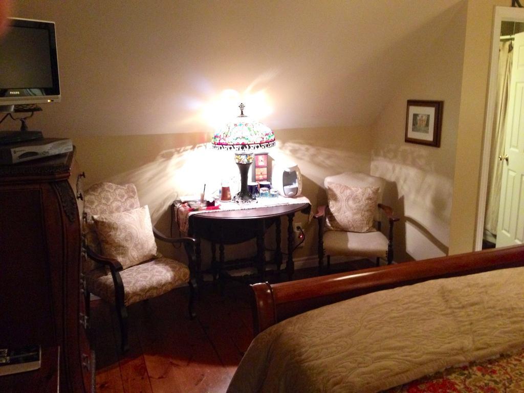 Serenity Ranch Bed & Breakfast Ancaster Værelse billede