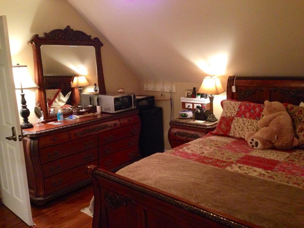 Serenity Ranch Bed & Breakfast Ancaster Værelse billede