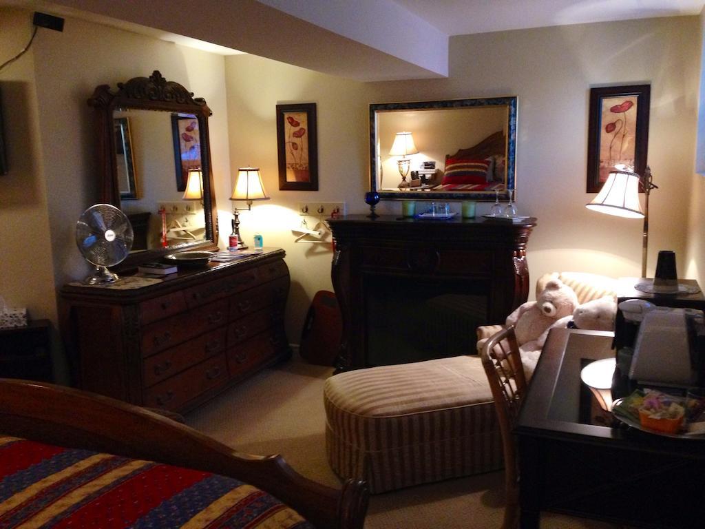 Serenity Ranch Bed & Breakfast Ancaster Værelse billede